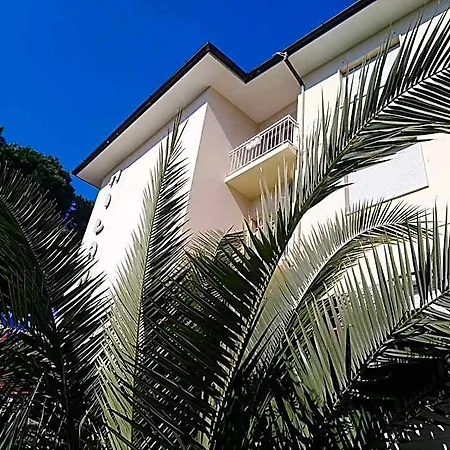 Milano مارينا دي بييتراسانْت
