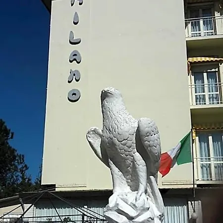 فندق Milano مارينا دي بييتراسانْت